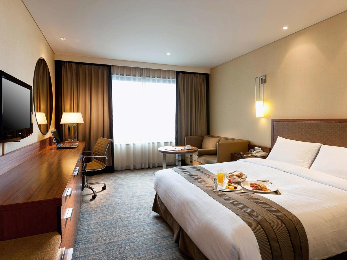 Novotel Ambassador Doksan Seoul Exterior photo